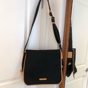 Dooney & Bourke Messenger Bag